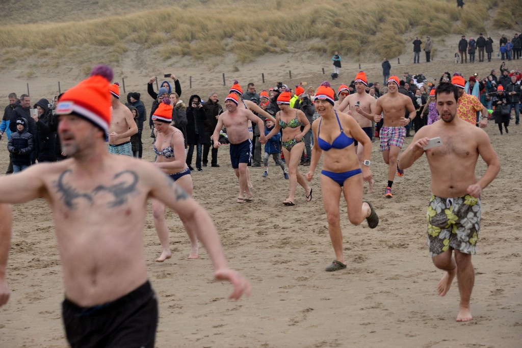 ../Images/Nieuwjaarsduik Nederzandt 2017 047.jpg